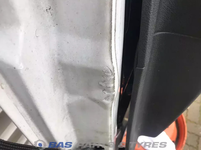 Mercedes-Benz Atego Portier Rechts Mercedes A 940 720 04 05 - Porta e peças de Caminhão: foto 5 Mercedes-Benz Atego Portier Rechts Mercedes A 940 720 04 05 - Porta e peças de Caminhão: foto 5