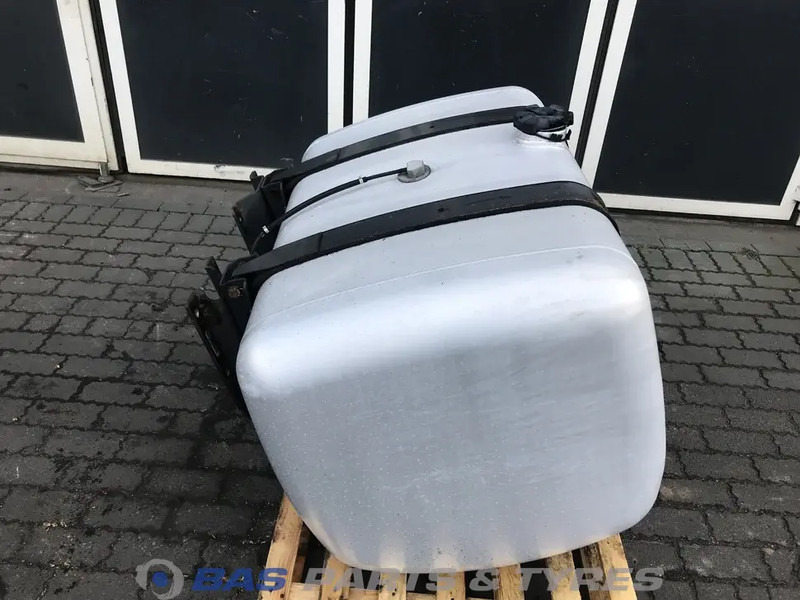 Mercedes-Benz Brandstoftank Mercedes 480 Liter A 960 470 43 03 - Tanque de combustível de Caminhão: foto 4 Mercedes-Benz Brandstoftank Mercedes 480 Liter A 960 470 43 03 - Tanque de combustível de Caminhão: foto 4
