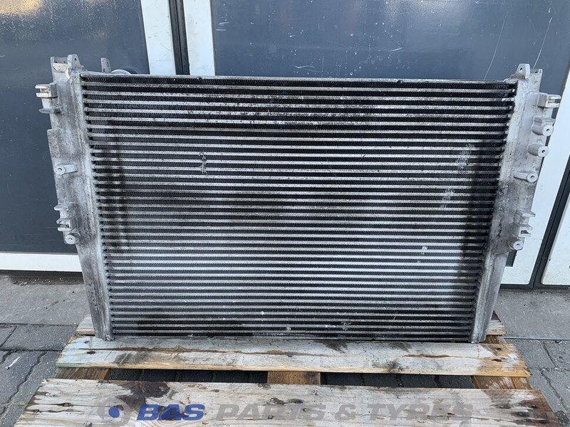 Mercedes-Benz - Intercooler de Caminhão: foto 2 Mercedes-Benz - Intercooler de Caminhão: foto 2