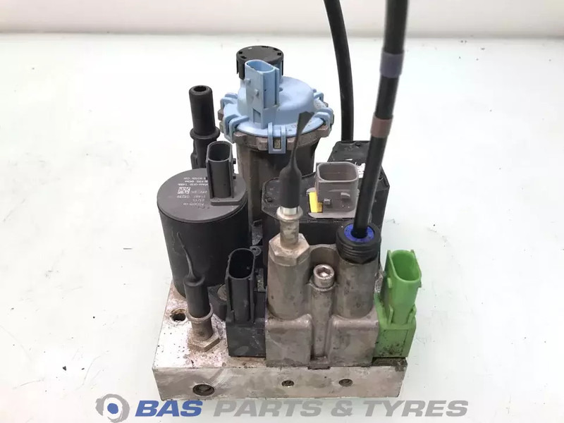 Renault AdBlue pomp Renault 7421679299 - Peça de reposição de Caminhão: foto 2 Renault AdBlue pomp Renault 7421679299 - Peça de reposição de Caminhão: foto 2