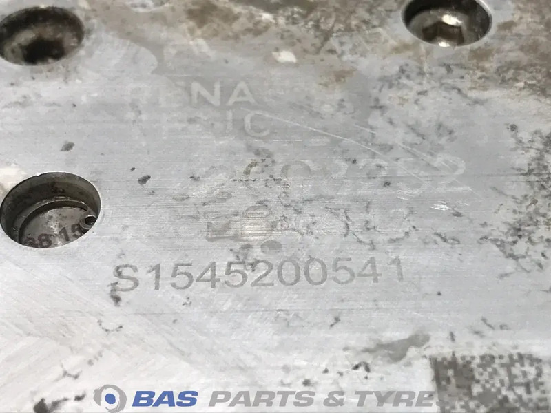 Renault AdBlue pomp Renault 7421679299 - Peça de reposição de Caminhão: foto 5 Renault AdBlue pomp Renault 7421679299 - Peça de reposição de Caminhão: foto 5