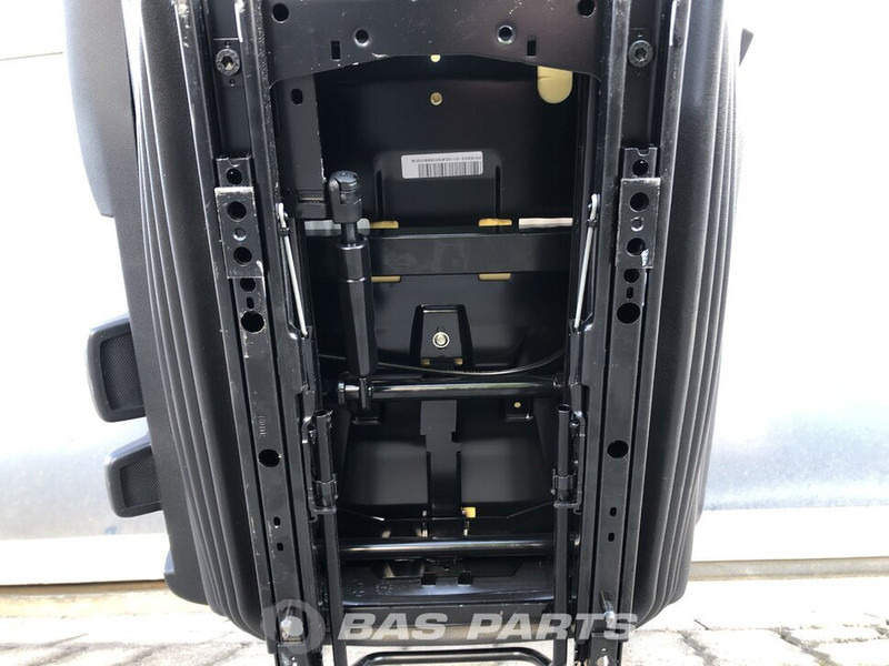 Renault Bestuurdersstoel Renault 7482514709 - Banco de Caminhão: foto 5 Renault Bestuurdersstoel Renault 7482514709 - Banco de Caminhão: foto 5