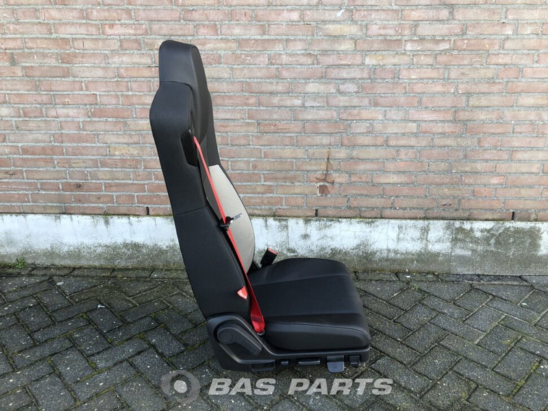 Renault Bijrijdersstoel Renault 7421879987 - Banco de Caminhão: foto 4 Renault Bijrijdersstoel Renault 7421879987 - Banco de Caminhão: foto 4