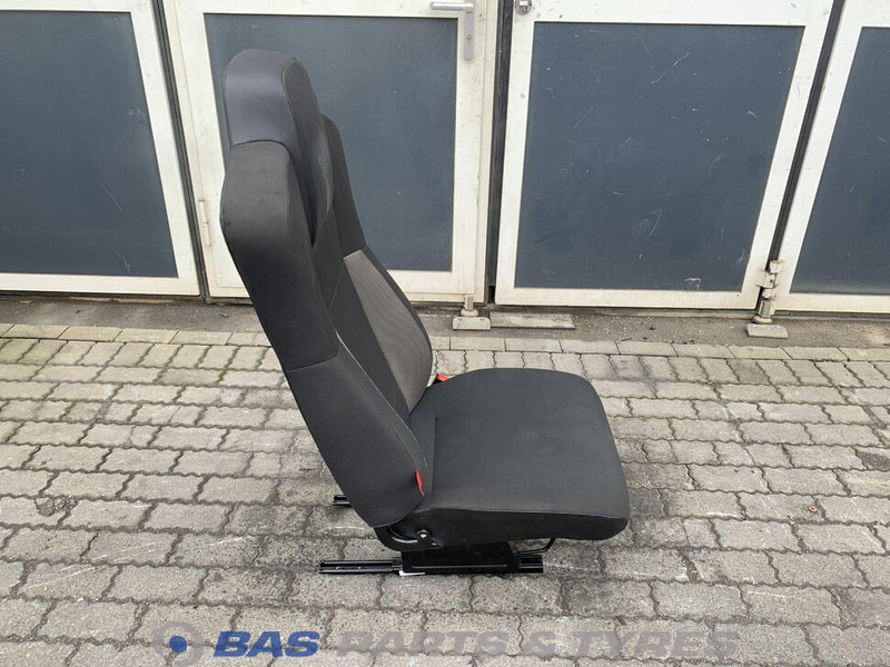 Renault Bijrijdersstoel Renault 7482514839 - Banco de Caminhão: foto 4 Renault Bijrijdersstoel Renault 7482514839 - Banco de Caminhão: foto 4
