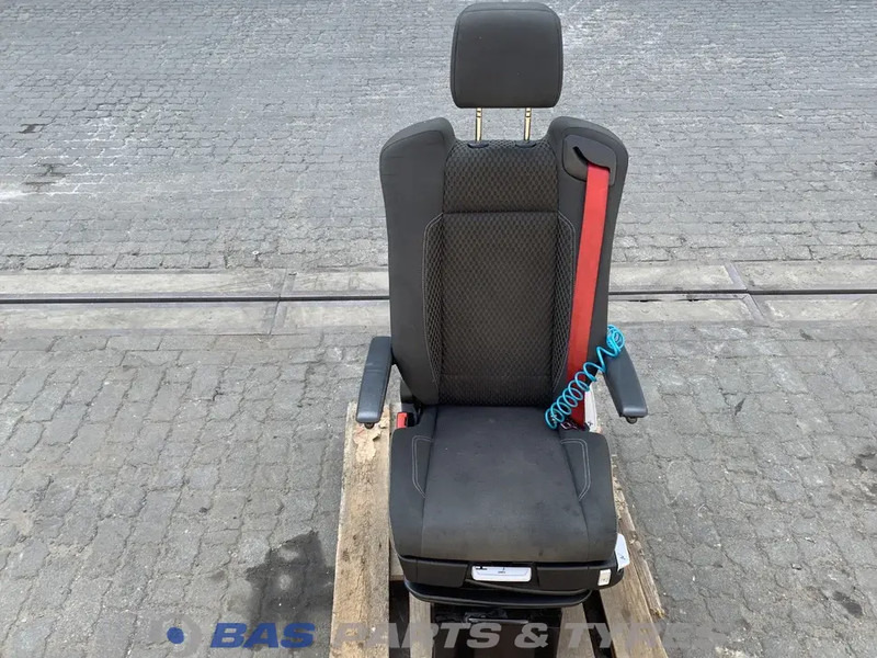 Renault T-Serie - Banco de Caminhão: foto 1 Renault T-Serie - Banco de Caminhão: foto 1