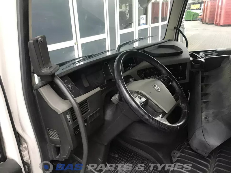 Volvo FH4 - Cabine e interior de Caminhão: foto 5 Volvo FH4 - Cabine e interior de Caminhão: foto 5