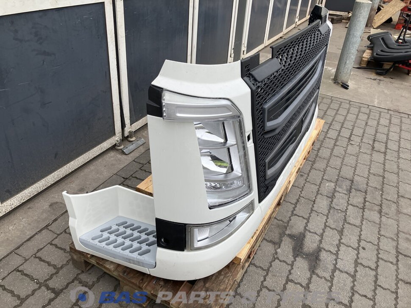Volvo FH4 - Para-choque de Caminhão: foto 3 Volvo FH4 - Para-choque de Caminhão: foto 3