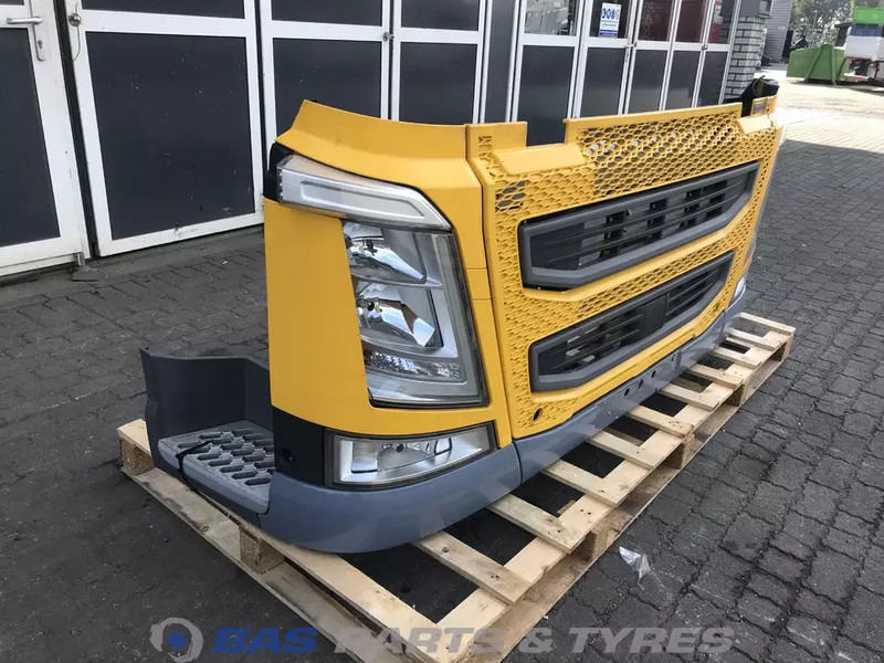 Volvo FH4 - Para-choque de Caminhão: foto 3 Volvo FH4 - Para-choque de Caminhão: foto 3