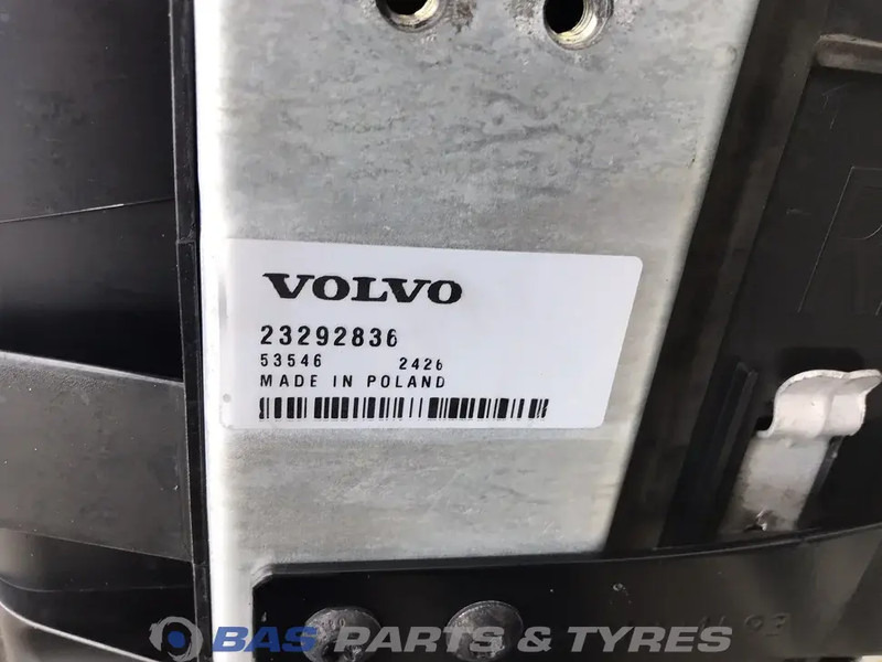 Volvo FH4 - Radiador de Caminhão: foto 3 Volvo FH4 - Radiador de Caminhão: foto 3