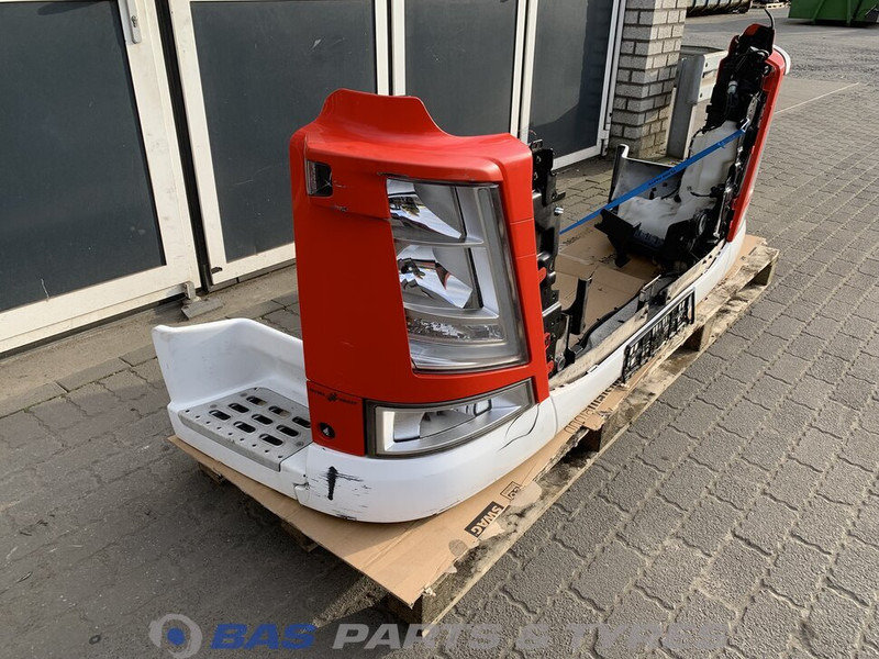 Volvo FH4 - Para-choque de Caminhão: foto 3 Volvo FH4 - Para-choque de Caminhão: foto 3