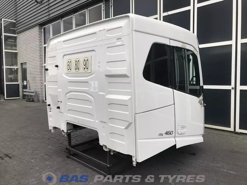 Volvo FH4 - Cabine e interior de Caminhão: foto 3 Volvo FH4 - Cabine e interior de Caminhão: foto 3