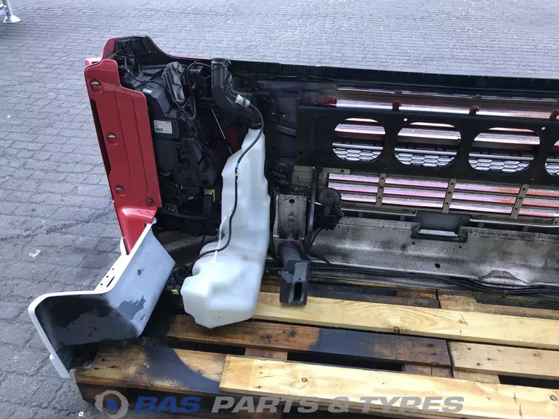 Volvo FM4 Bumper Volvo 21221129 - Para-choque de Caminhão: foto 4 Volvo FM4 Bumper Volvo 21221129 - Para-choque de Caminhão: foto 4
