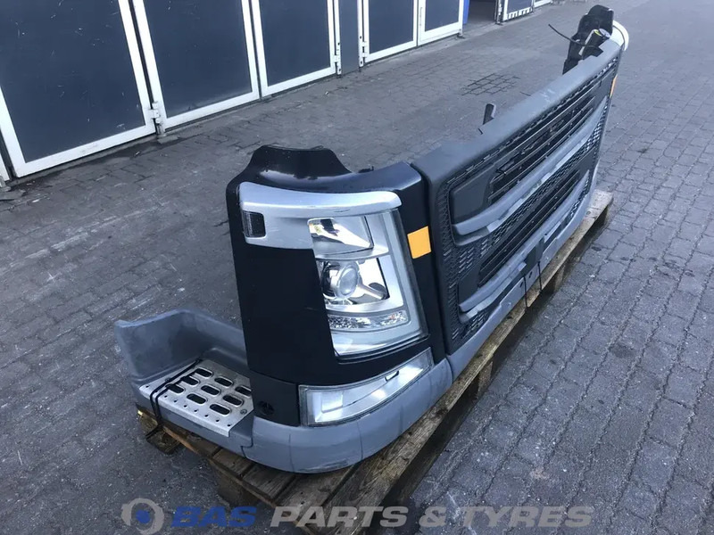 Volvo FM4 Bumper Volvo 84086799 - Para-choque de Caminhão: foto 3 Volvo FM4 Bumper Volvo 84086799 - Para-choque de Caminhão: foto 3