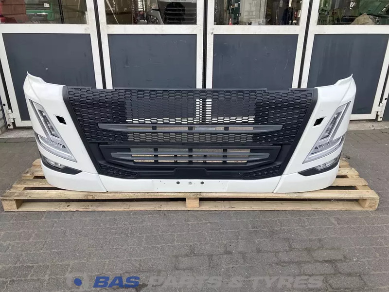 Volvo FM5 - Para-choque de Caminhão: foto 1 Volvo FM5 - Para-choque de Caminhão: foto 1