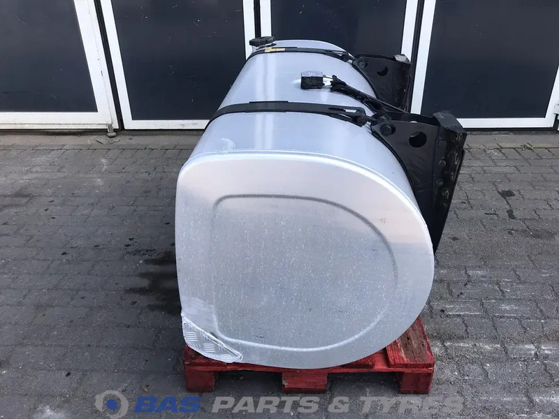 Volvo - Tanque de combustível de Caminhão: foto 2 Volvo - Tanque de combustível de Caminhão: foto 2