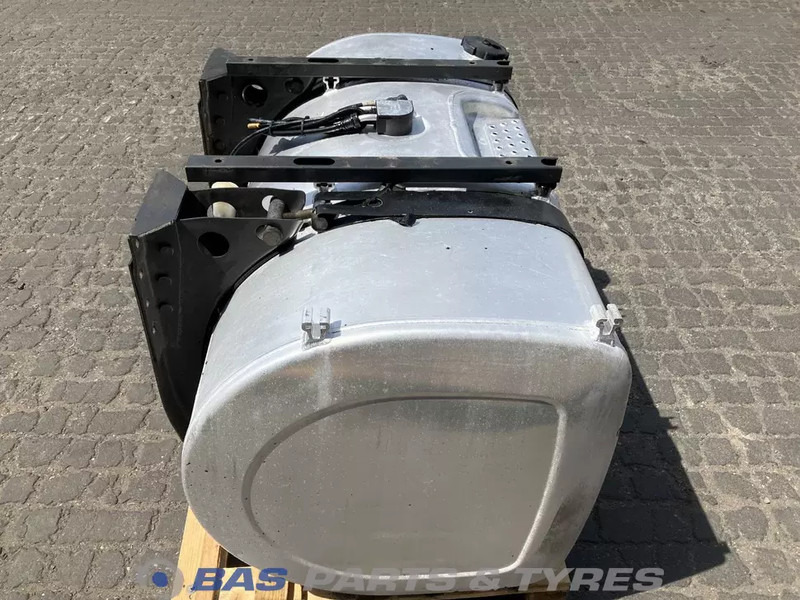 Volvo - Tanque de combustível de Caminhão: foto 2 Volvo - Tanque de combustível de Caminhão: foto 2