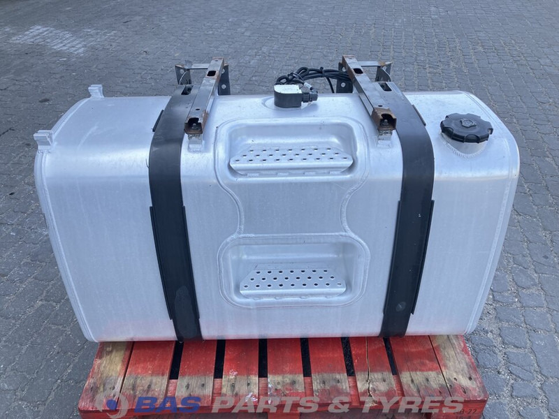 Volvo - Tanque de combustível de Caminhão: foto 1 Volvo - Tanque de combustível de Caminhão: foto 1