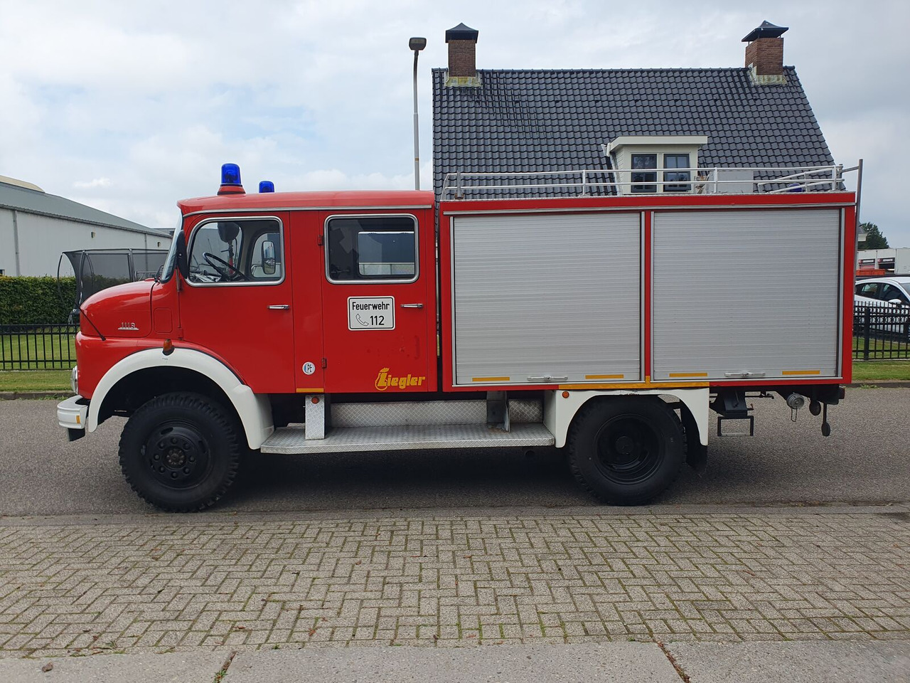 Mercedes-Benz Mercedes LAF 1113 B 4WD | 6-cilinder Turbo (Overland Camper) brandweerwagen - Carro de bombeiro: foto 4 Mercedes-Benz Mercedes LAF 1113 B 4WD | 6-cilinder Turbo (Overland Camper) brandweerwagen - Carro de bombeiro: foto 4