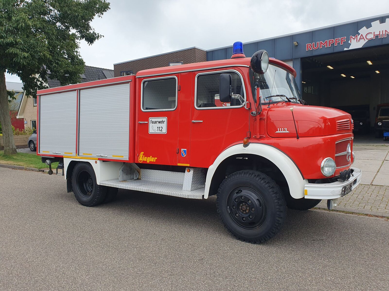 Mercedes-Benz Mercedes LAF 1113 B 4WD | 6-cilinder Turbo (Overland Camper) brandweerwagen - Carro de bombeiro: foto 1 Mercedes-Benz Mercedes LAF 1113 B 4WD | 6-cilinder Turbo (Overland Camper) brandweerwagen - Carro de bombeiro: foto 1