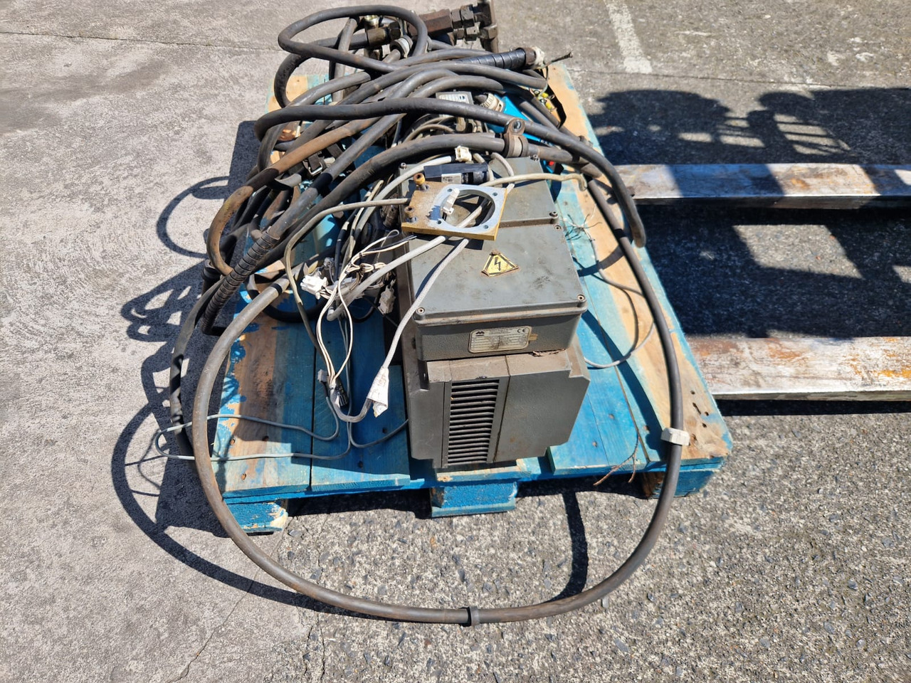 GENERADOR MOZELT - Gerador elétrico: foto 1 GENERADOR MOZELT - Gerador elétrico: foto 1