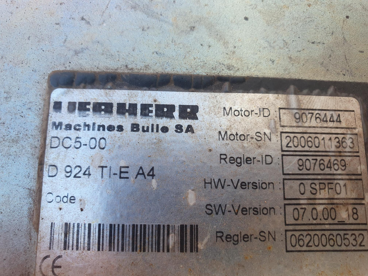 LIEBHERR D924 TI E A4 - Motor de Máquina de construção: foto 3 LIEBHERR D924 TI E A4 - Motor de Máquina de construção: foto 3