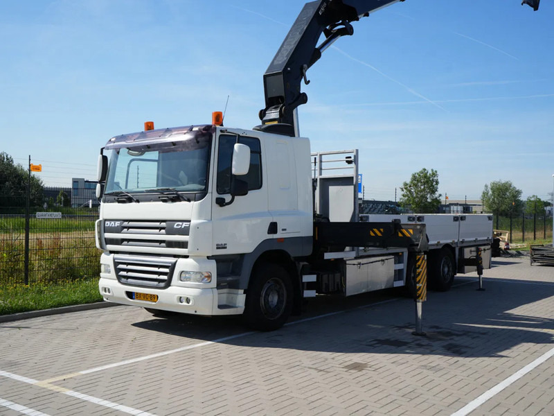 DAF CF 85 FAN Kraanwagen met bak, 47 t. HMF kraan - Caminhão grua: foto 1 DAF CF 85 FAN Kraanwagen met bak, 47 t. HMF kraan - Caminhão grua: foto 1