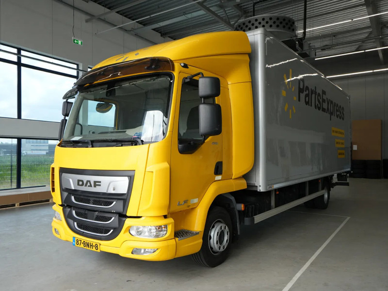 DAF LF 210 FA, 12t, Gesloten Bak, Laadklep 1,5t, Zijdeur, New Apk - Caminhão furgão: foto 1 DAF LF 210 FA, 12t, Gesloten Bak, Laadklep 1,5t, Zijdeur, New Apk - Caminhão furgão: foto 1