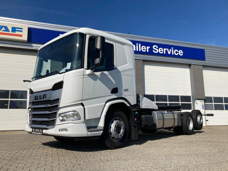 DAF XD 450 FAN CHASSIS SLEEPER CAB PTO STEERING LIFTAXLE 480WB - NEW - Caminhão chassi: foto 5 DAF XD 450 FAN CHASSIS SLEEPER CAB PTO STEERING LIFTAXLE 480WB - NEW - Caminhão chassi: foto 5