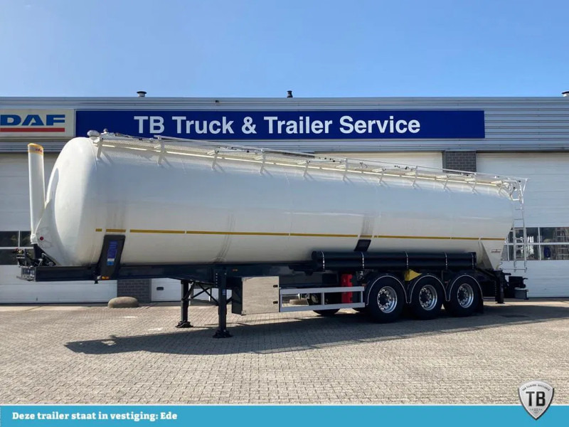 Kässbohrer SSK 50 / 5 - 10 / 24 - 50m3 kiep silo met 1x liftas en Alcoa Dura Bright velgen - Semirreboque tanque: foto 1 Kässbohrer SSK 50 / 5 - 10 / 24 - 50m3 kiep silo met 1x liftas en Alcoa Dura Bright velgen - Semirreboque tanque: foto 1