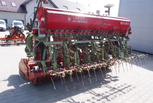 Agregat uprawowo-siewny Kuhn HRB 301 2000 brona aktywna wirująca KUHN NODET - Semeadora combinada: foto 3 Agregat uprawowo-siewny Kuhn HRB 301 2000 brona aktywna wirująca KUHN NODET - Semeadora combinada: foto 3