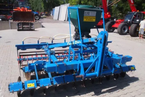 Agregat uprawowo-siewny Rabe Werk  2011 3m brona talerzowa z siewnikiem do poplonów - Semeadora combinada: foto 2 Agregat uprawowo-siewny Rabe Werk  2011 3m brona talerzowa z siewnikiem do poplonów - Semeadora combinada: foto 2