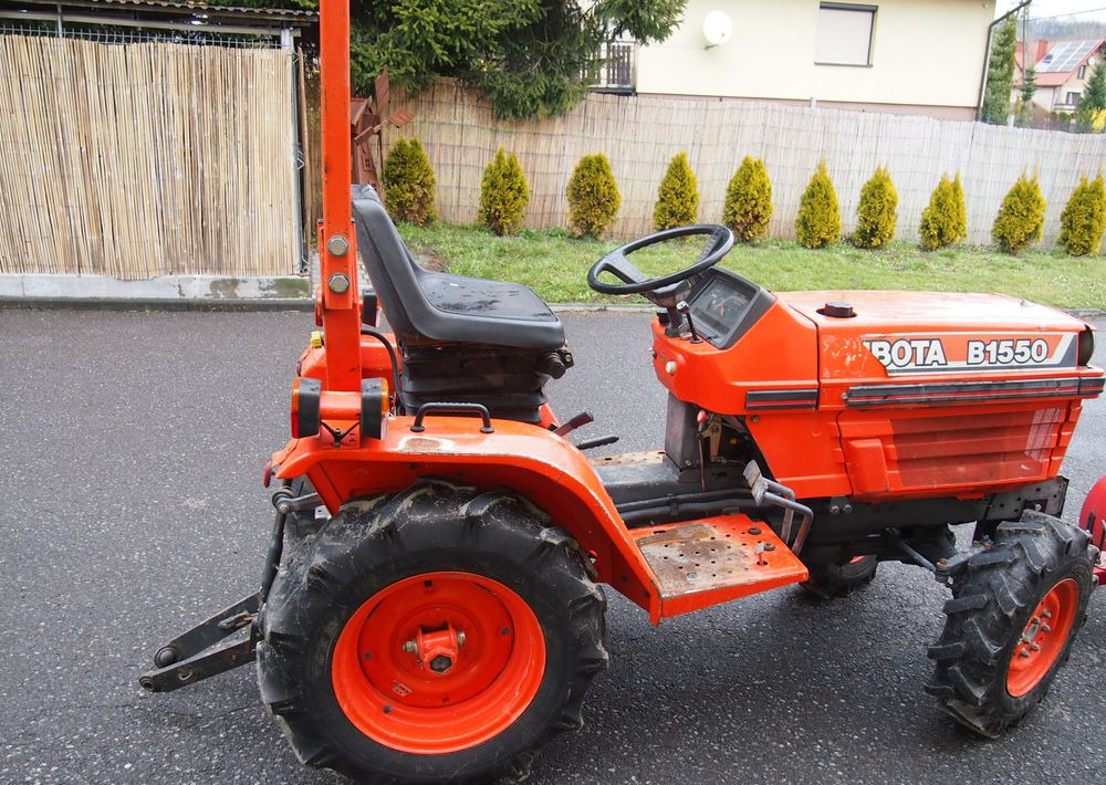 Ciągnik Kubota B1550 1994 traktorek KUBOTA 4x4 19KM - Trator: foto 3 Ciągnik Kubota B1550 1994 traktorek KUBOTA 4x4 19KM - Trator: foto 3