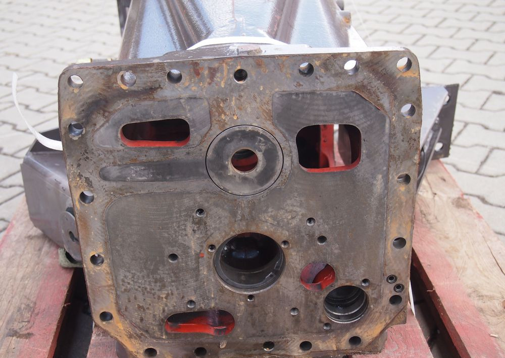 Części do Ciągnika Massey Ferguson MF 3060, 3070, 3080, 3090 Obudowa skrzyni biegów MF 3000, 3100, 6000 - Caixas de velocidade e peças de Máquina agrícola: foto 5 Części do Ciągnika Massey Ferguson MF 3060, 3070, 3080, 3090 Obudowa skrzyni biegów MF 3000, 3100, 6000 - Caixas de velocidade e peças de Máquina agrícola: foto 5