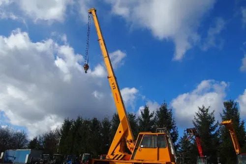 Dźwig Demag V72 1991 Dźwig żuraw Demag V72 12T 13m - Guindaste móvel: foto 1 Dźwig Demag V72 1991 Dźwig żuraw Demag V72 12T 13m - Guindaste móvel: foto 1