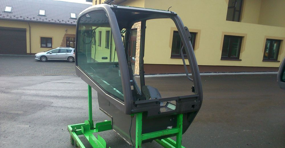 Ładowarka teleskopowa Manitou MT, MLT 2005 Kabina do Manitou - Cabine de Equipamento de movimentação: foto 5 Ładowarka teleskopowa Manitou MT, MLT 2005 Kabina do Manitou - Cabine de Equipamento de movimentação: foto 5