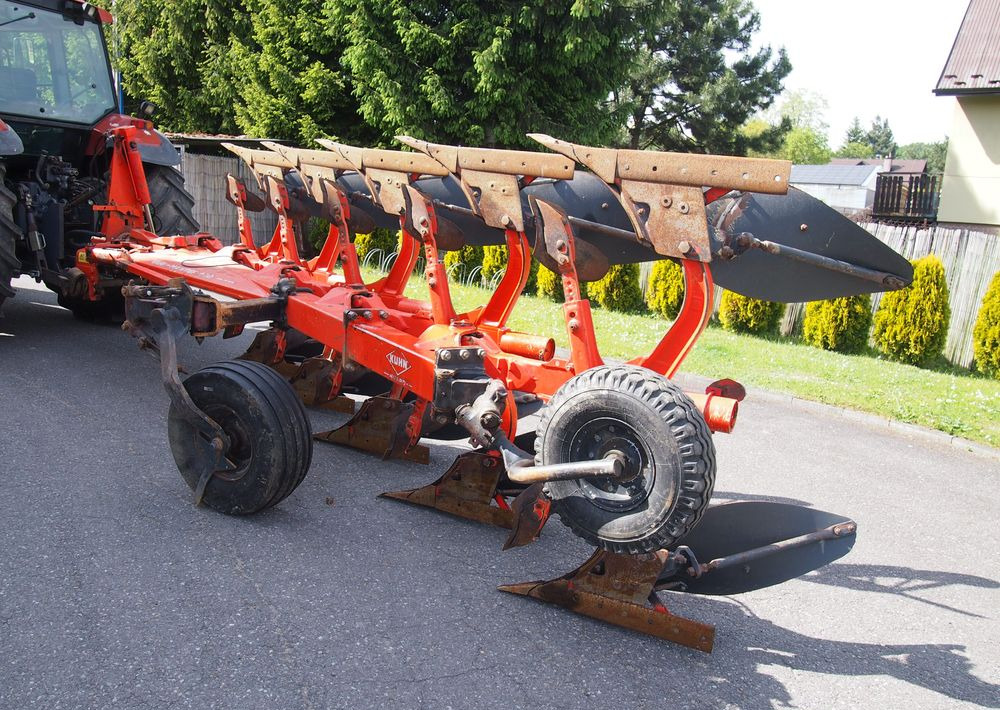 Pług obrotowy Kuhn Kuhn Vari-Master 150 4+1 Pług obracany Kuhn Vari-Master 150 4+1 - Arado: foto 4 Pług obrotowy Kuhn Kuhn Vari-Master 150 4+1 Pług obracany Kuhn Vari-Master 150 4+1 - Arado: foto 4