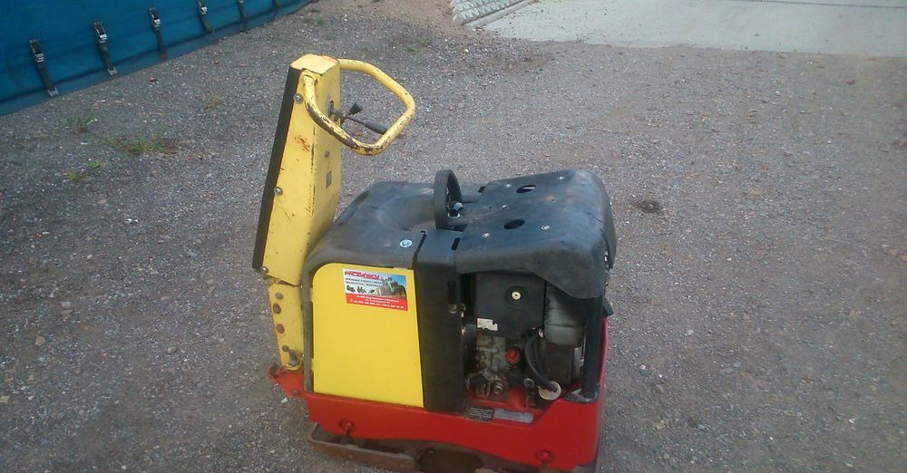 Ubijarka Dynapac LH 300 2006 - Placas vibratórias: foto 2 Ubijarka Dynapac LH 300 2006 - Placas vibratórias: foto 2