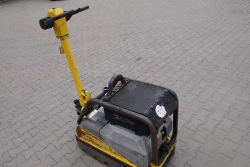 Ubijarka Wacker 4045 2011 - Placas vibratórias: foto 1 Ubijarka Wacker 4045 2011 - Placas vibratórias: foto 1