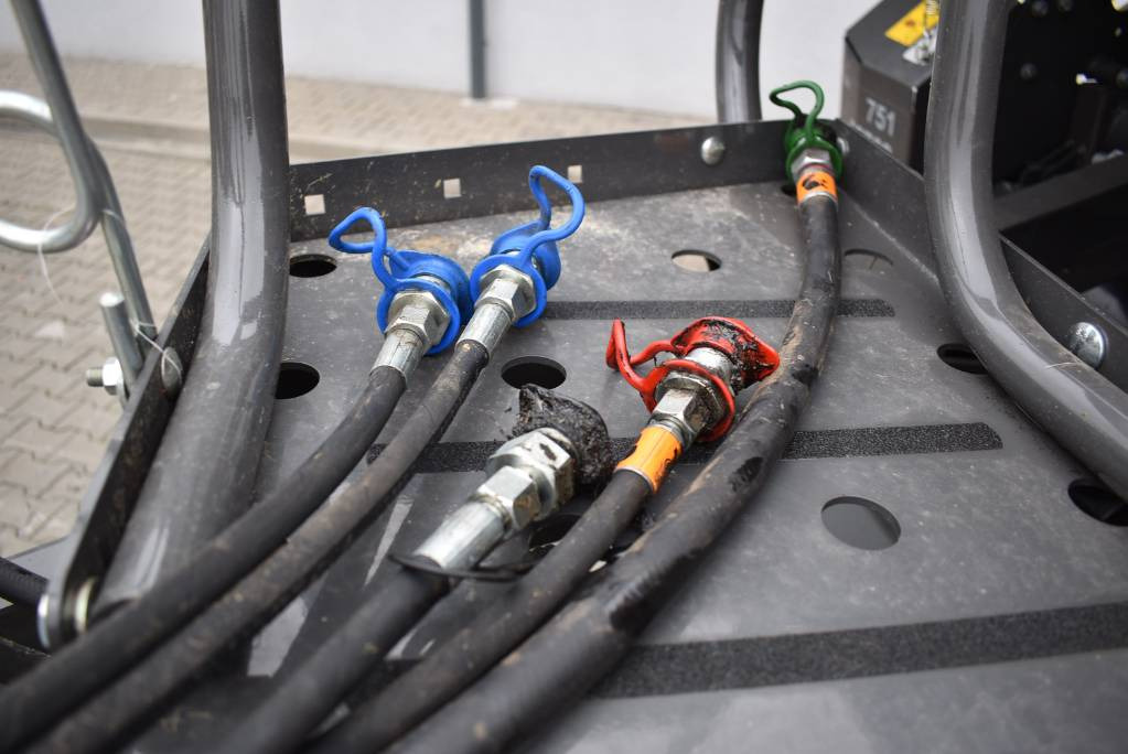 Enfardadeira de fardos redondos Claas Variant 460 RC: foto 25 Enfardadeira de fardos redondos Claas Variant 460 RC: foto 25