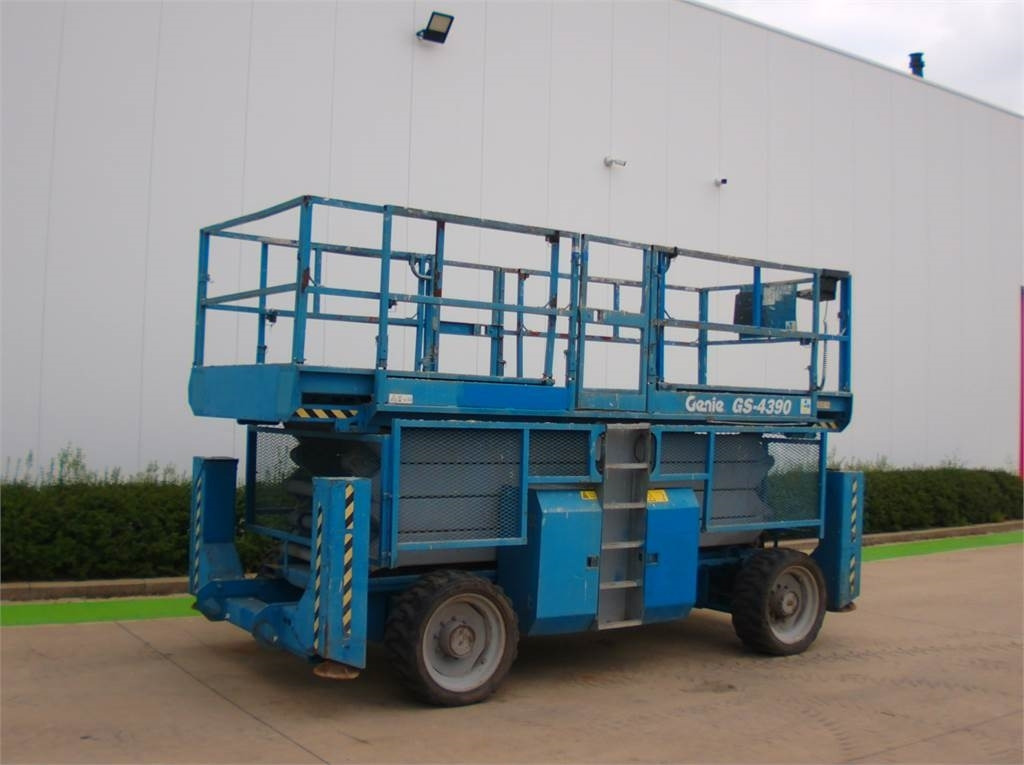 Genie GS4390RT - Plataforma de Tijera/ Plataforma de tesoura: foto 2 Genie GS4390RT - Plataforma de Tijera/ Plataforma de tesoura: foto 2