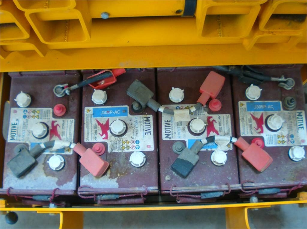 Haulotte Compact 14 - Plataforma de Tijera/ Plataforma de tesoura: foto 5 Haulotte Compact 14 - Plataforma de Tijera/ Plataforma de tesoura: foto 5