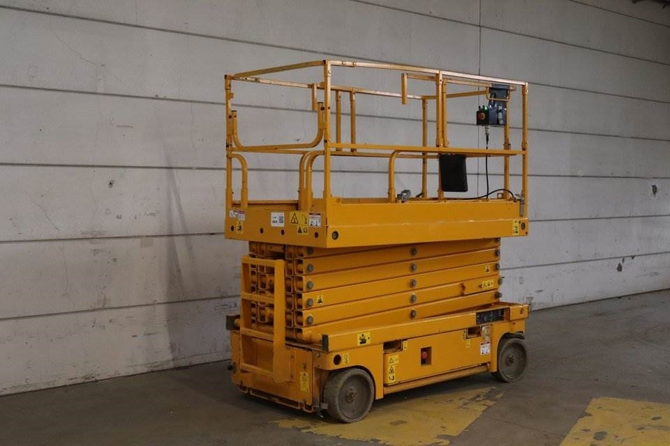 Haulotte Compact 14 - Plataforma de Tijera/ Plataforma de tesoura: foto 3 Haulotte Compact 14 - Plataforma de Tijera/ Plataforma de tesoura: foto 3