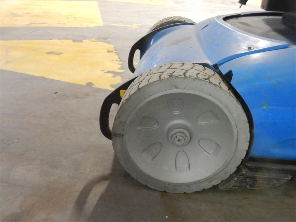 Plataforma de mastro vertical Manitou 100VJR: foto 14