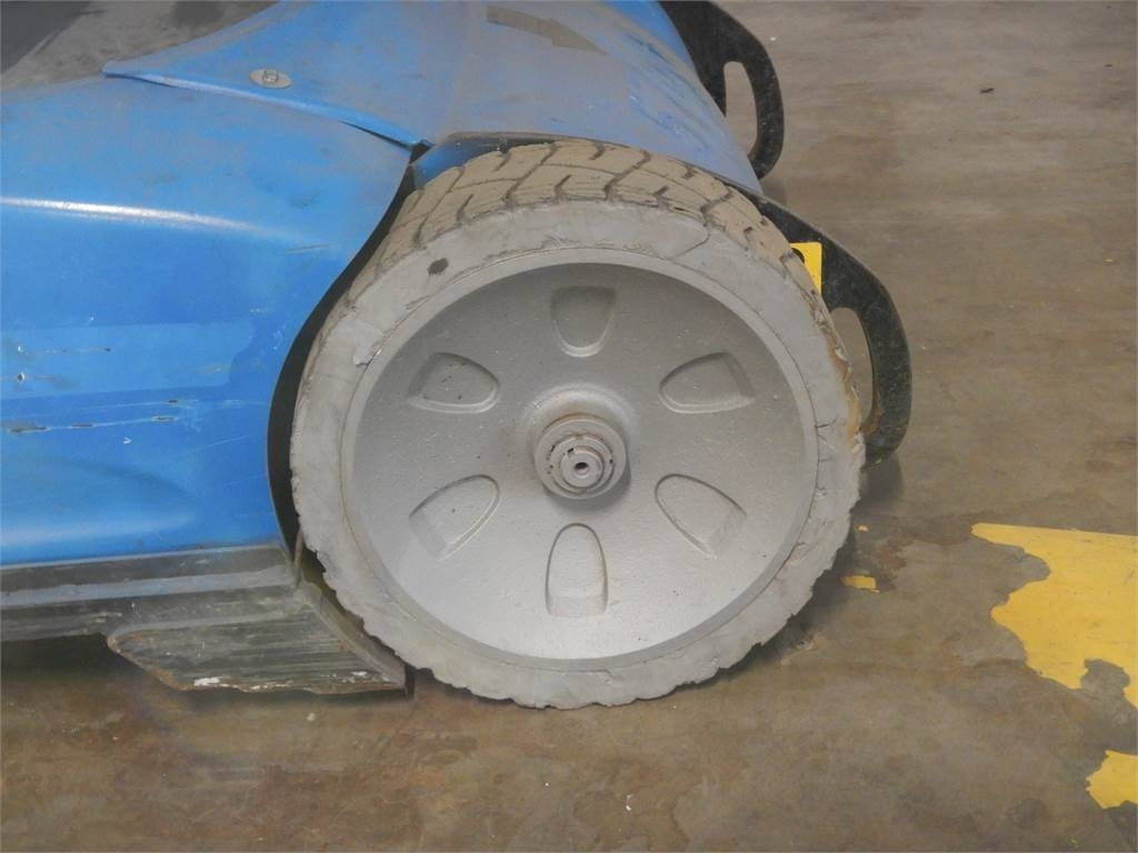 Plataforma de mastro vertical Manitou 100VJR: foto 12