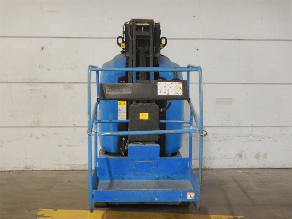Plataforma de mastro vertical Manitou 100VJR: foto 10