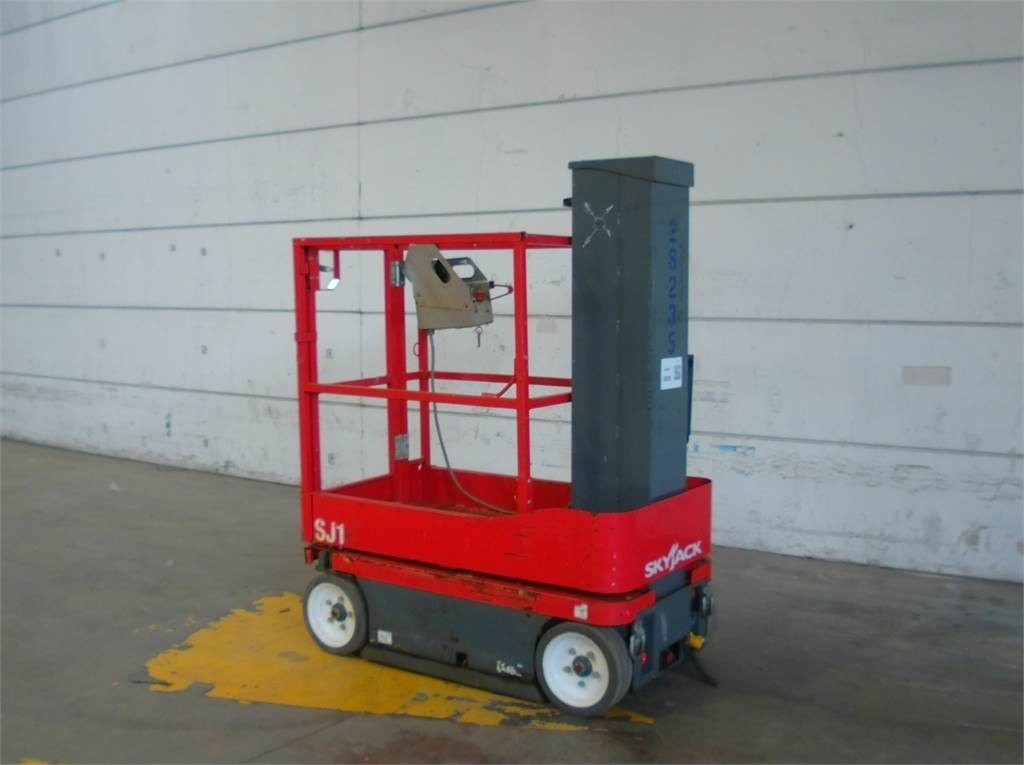SkyJack SJ16 - Plataforma de mastro vertical: foto 2 SkyJack SJ16 - Plataforma de mastro vertical: foto 2