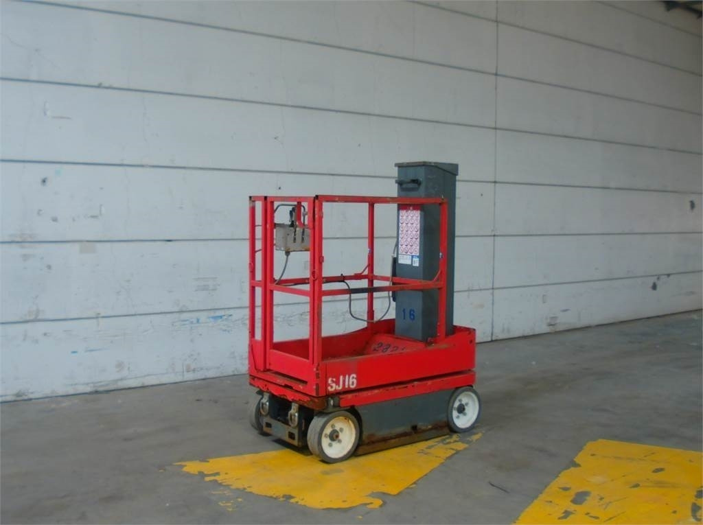 SkyJack SJ16 - Plataforma de mastro vertical: foto 3 SkyJack SJ16 - Plataforma de mastro vertical: foto 3