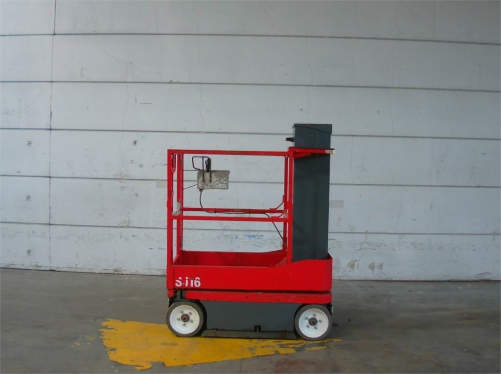 SkyJack SJ16 - Plataforma de mastro vertical: foto 1 SkyJack SJ16 - Plataforma de mastro vertical: foto 1