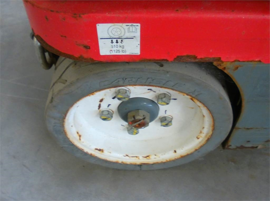 Plataforma de mastro vertical SkyJack SJ16: foto 12 Plataforma de mastro vertical SkyJack SJ16: foto 12