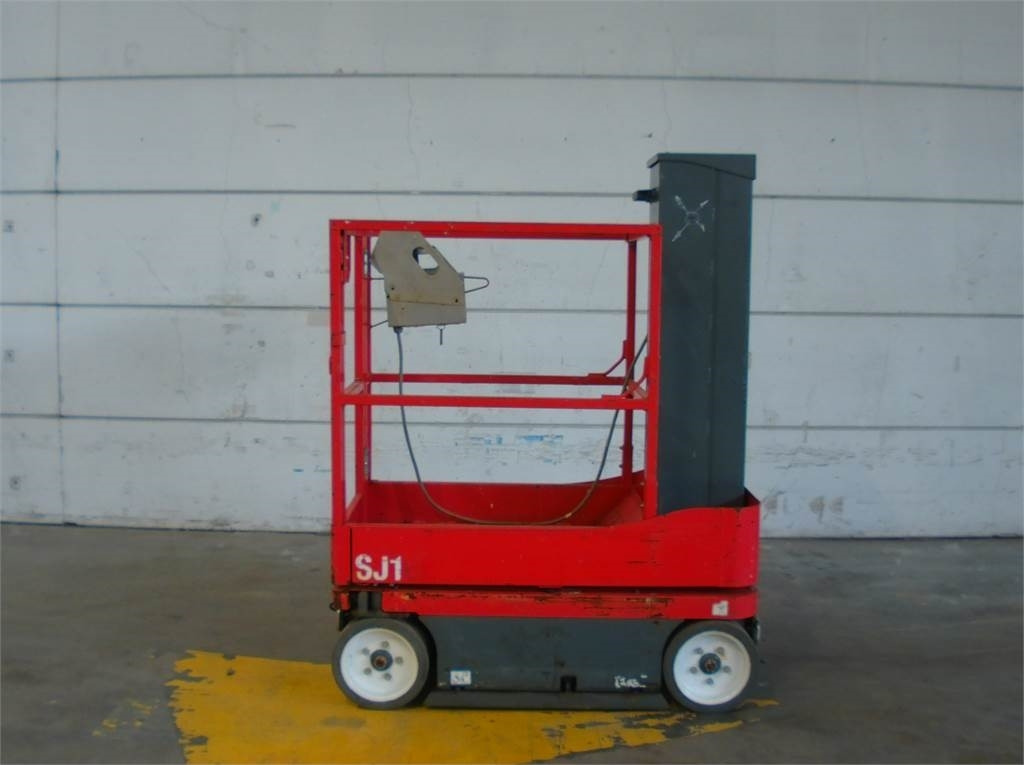 SkyJack SJ16 - Plataforma de mastro vertical: foto 1 SkyJack SJ16 - Plataforma de mastro vertical: foto 1